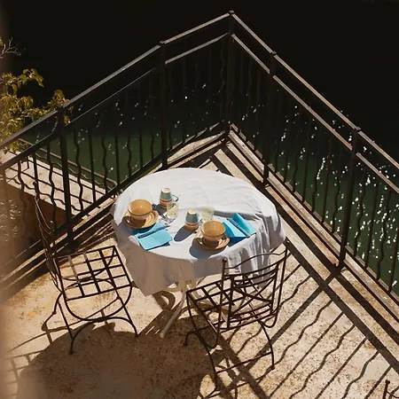 Le Relais De Tamaroque 게스트하우스 3*