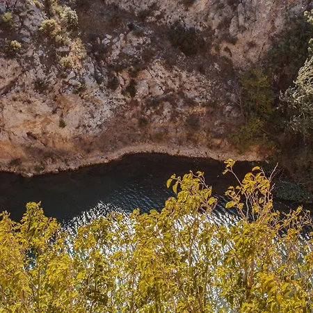 Le Relais De Tamaroque Pensión