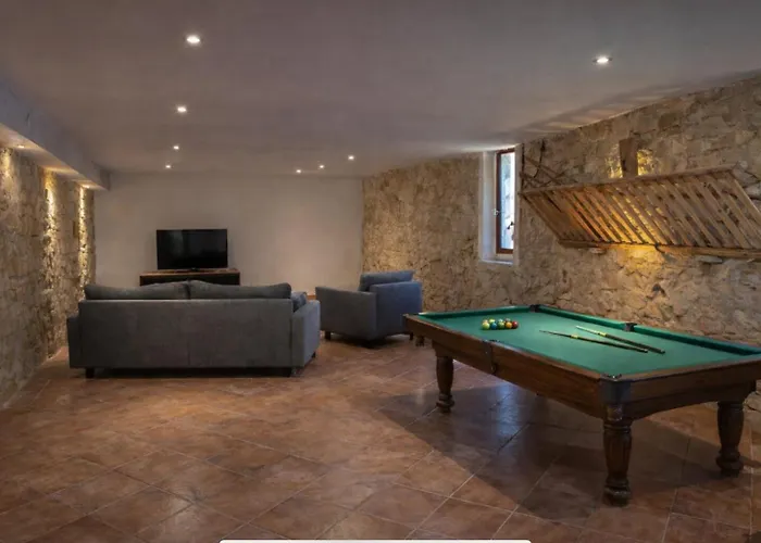 Le Relais De Tamaroque Gasthof 3*